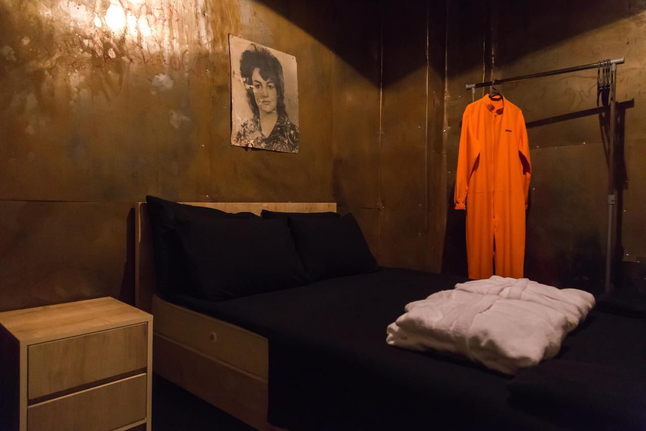 Alcatraz Jail-Hostel Tbilisi Bagian luar foto