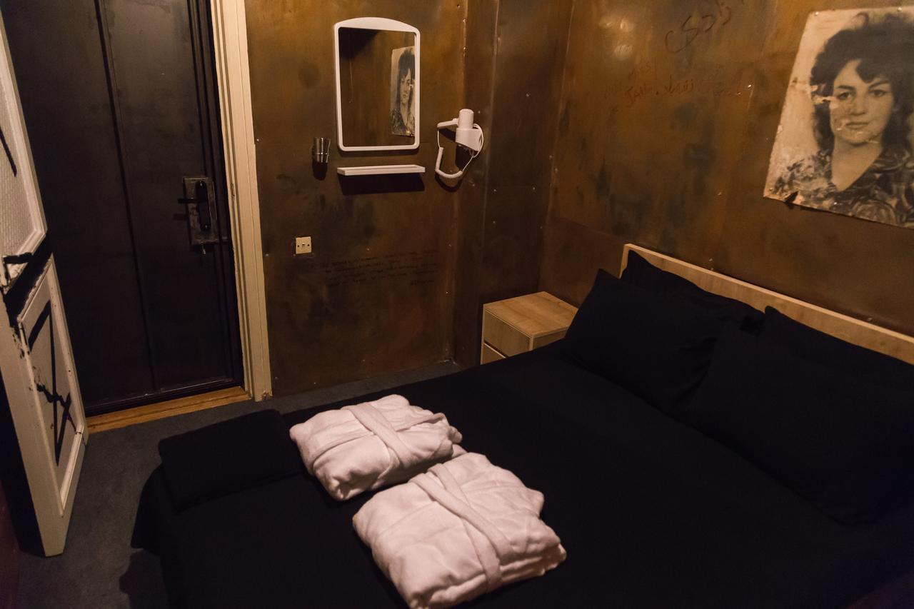 Alcatraz Jail-Hostel Tbilisi Bagian luar foto