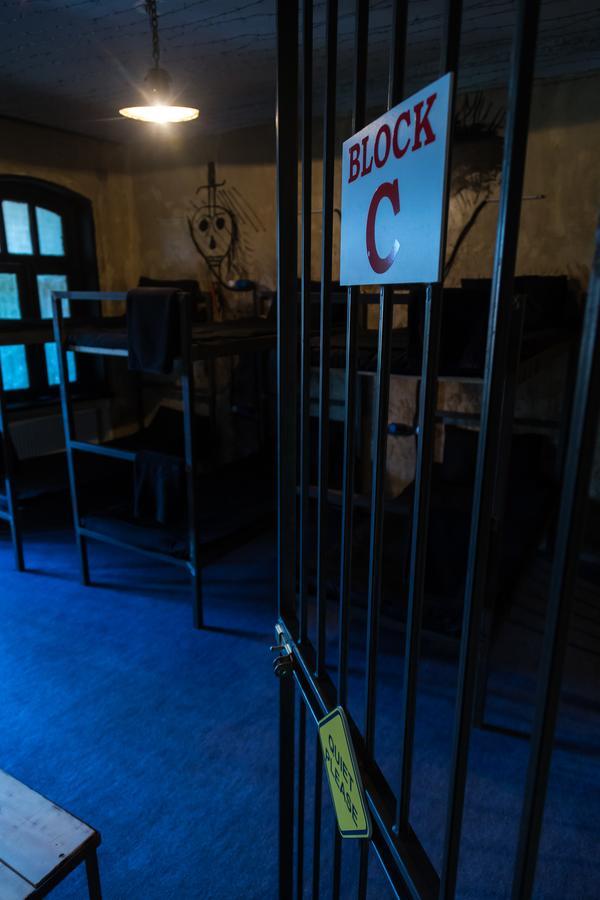 Alcatraz Jail-Hostel Tbilisi Bagian luar foto