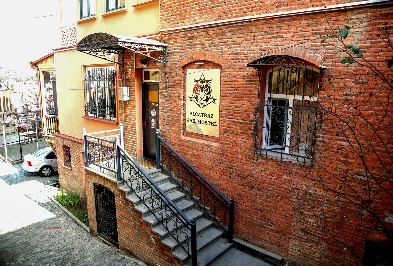 Alcatraz Jail-Hostel Tbilisi Bagian luar foto